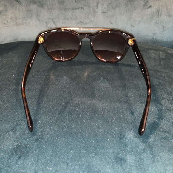 Dolce and Gabbana Sunglasses - Picture 5 of 10